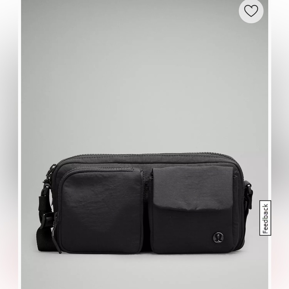 lululemon Multi-Pocket Bag
